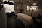 Negocio Well Into Life Massage & Skincare